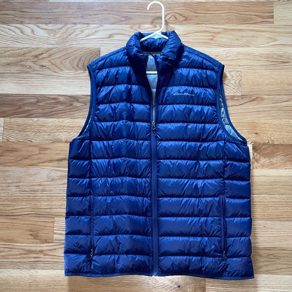 Men’s Eddie Bauer Navy Down Vest- Large